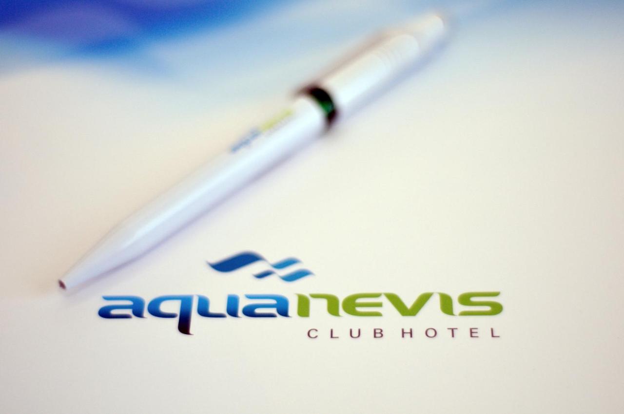 סאני ביץ' Aqua Nevis Hotel & Aqua Park מראה חיצוני תמונה